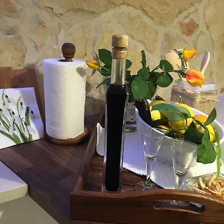 Casa Di Lavanda Apartment *